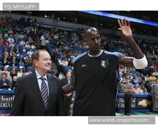 诗人桑德斯揭露基德矛盾心态球员与教练角色难以分清 诗人桑德斯揭露基德矛盾心态球员与教练角色难以分清