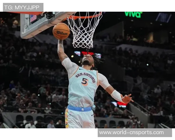 二年级球员崭露头角卡斯尔与萨尔场均得分均超15分